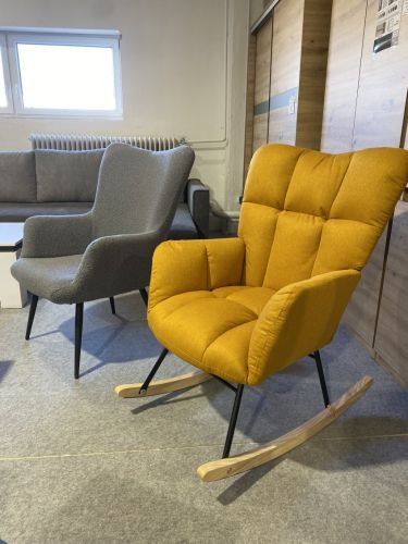 Karszék szürke színben